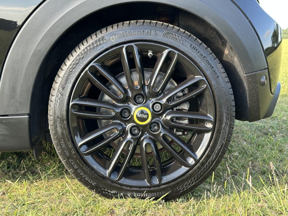 MINI Electric Hatch Cooper SE 32.6kWh Shadow Edition Hatchback 3dr Electric Auto (184 ps)