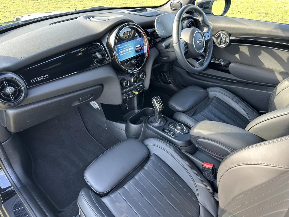 MINI Electric Hatch Cooper SE 32.6kWh Shadow Edition Hatchback 3dr Electric Auto (184 ps)