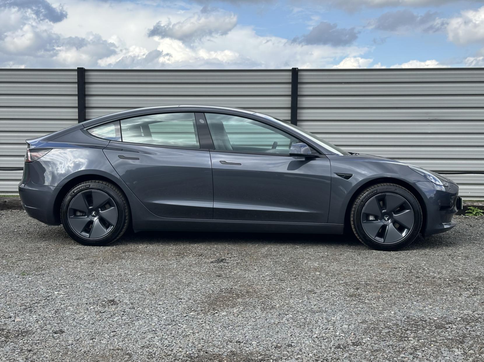 Tesla Model 3 Standard Range Plus Saloon 4dr Electric Auto RWD (241 bhp)