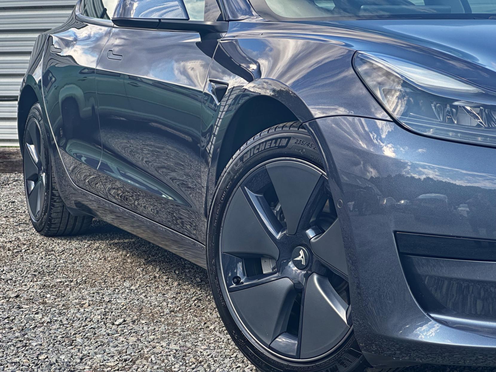 Tesla Model 3 Standard Range Plus Saloon 4dr Electric Auto RWD (241 bhp)