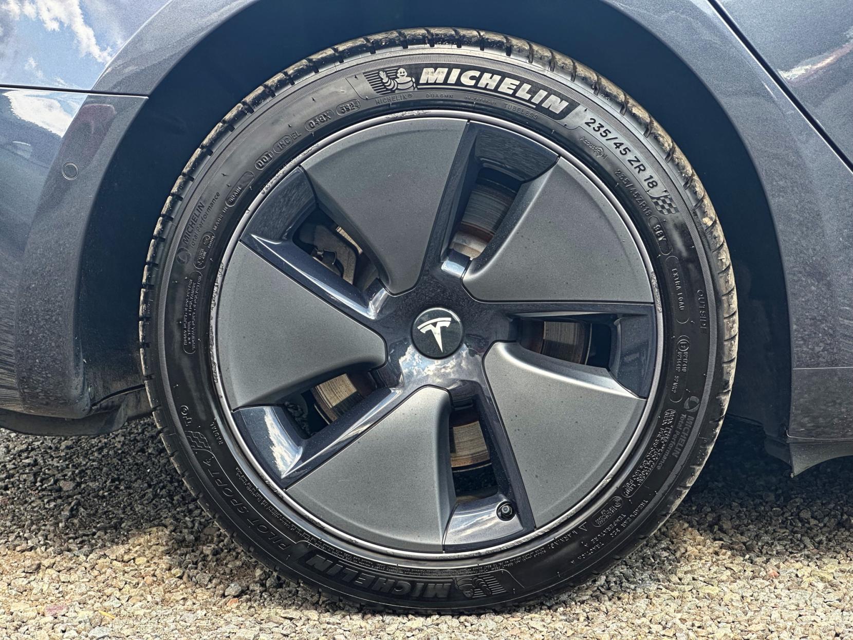 Tesla Model 3 Standard Range Plus Saloon 4dr Electric Auto RWD (241 bhp)