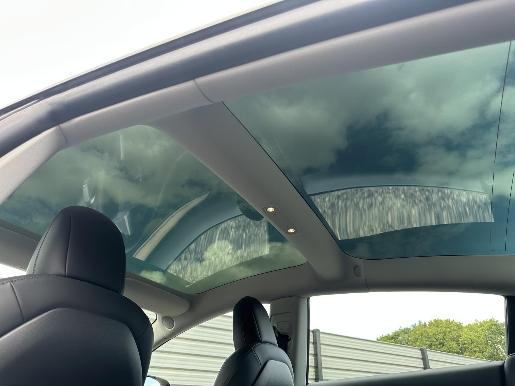 Tesla Model 3 Standard Range Plus Saloon 4dr Electric Auto RWD (241 bhp)