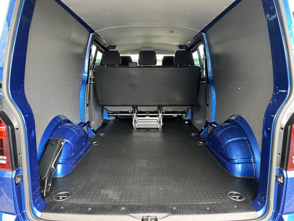 Volkswagen e-Transporter e 110 37.3kWh Advance Crew Van Double Cab 5dr Electric Auto LWB (110 ps)