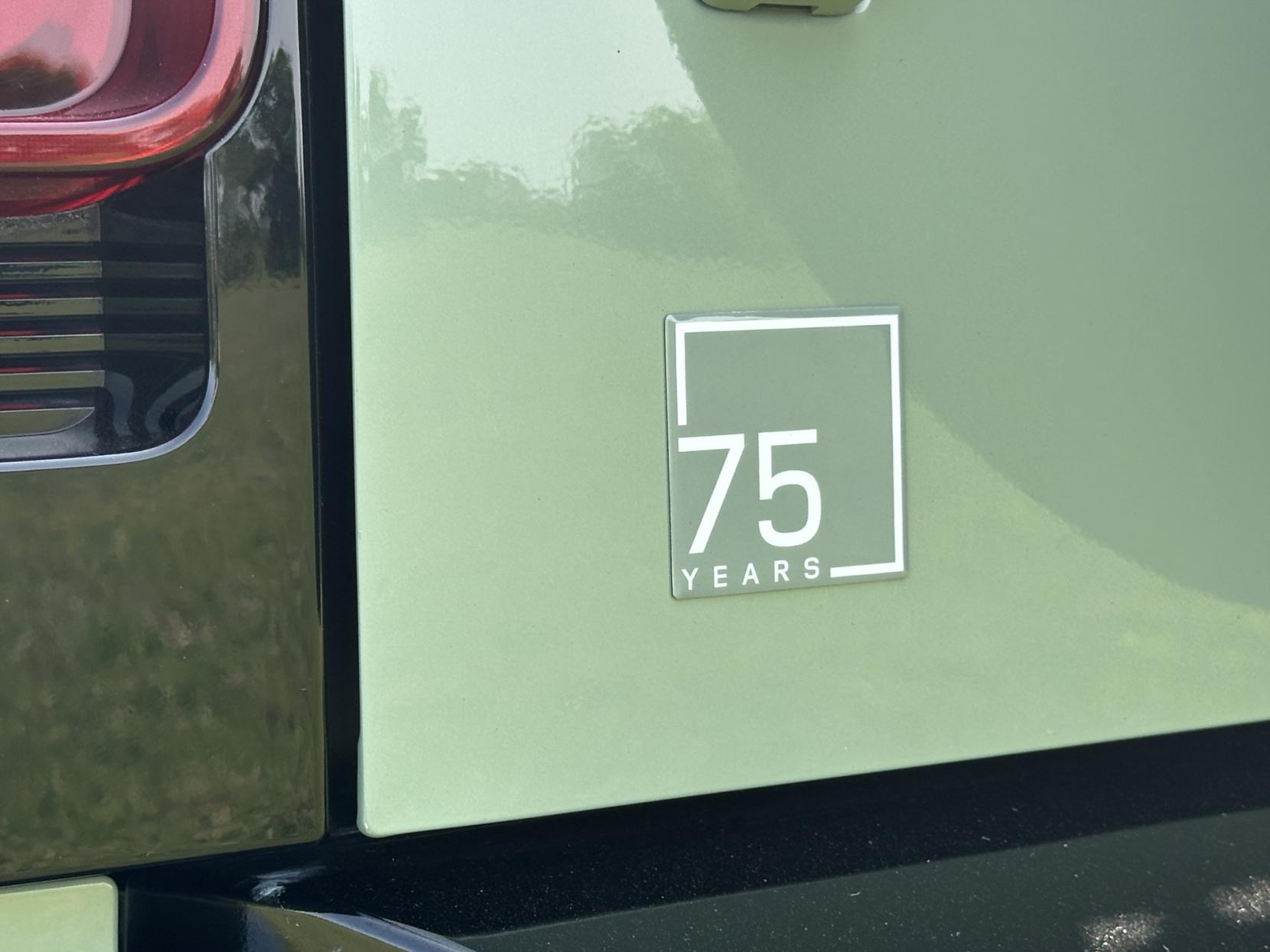 Land Rover Defender 110 3.0 D300 MHEV 75th Limited Edition SUV 5dr Diesel Auto 4WD Euro 6 (s/s) (300 ps)