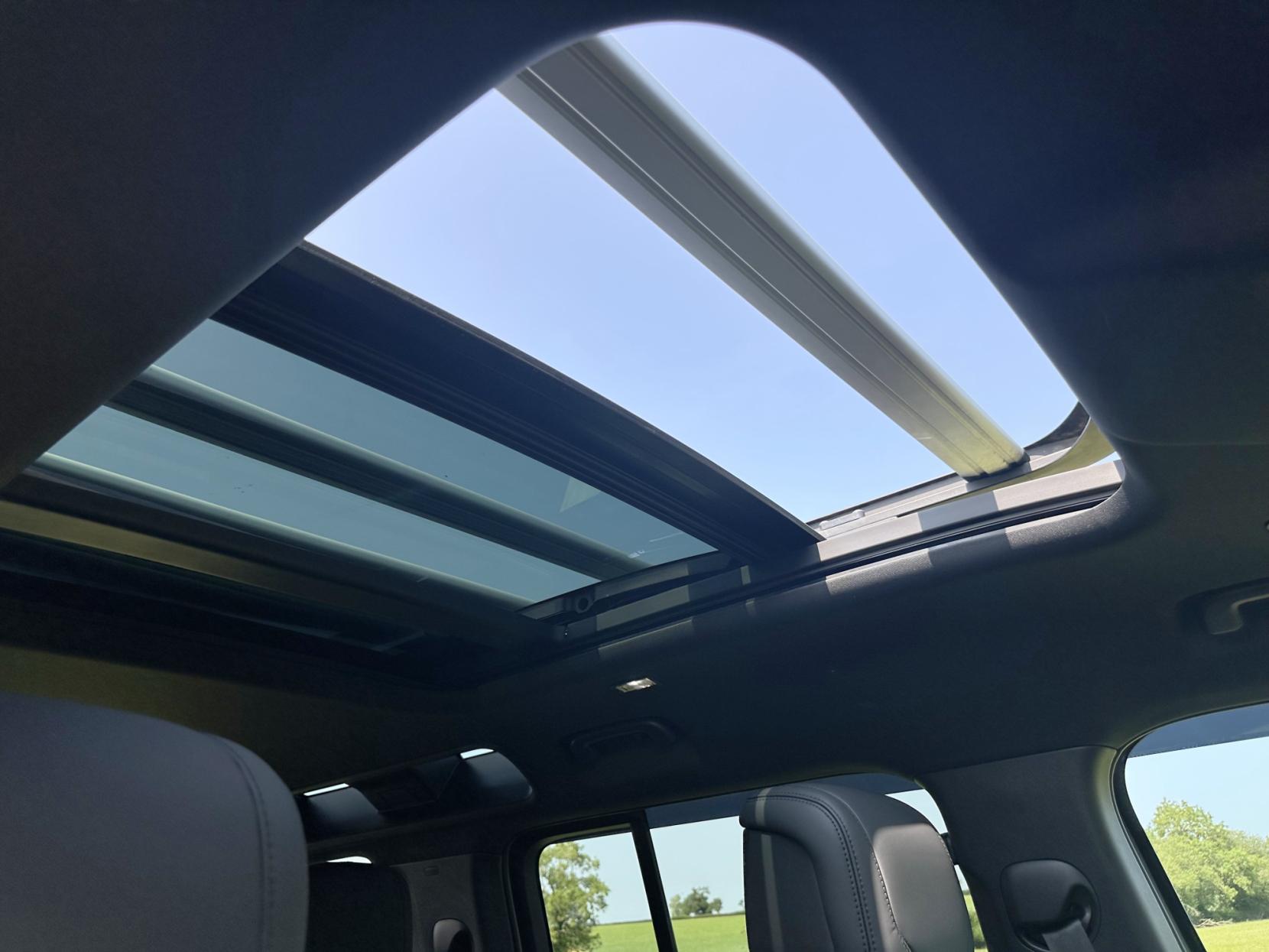 Land Rover Defender 110 3.0 D300 MHEV 75th Limited Edition SUV 5dr Diesel Auto 4WD Euro 6 (s/s) (300 ps)