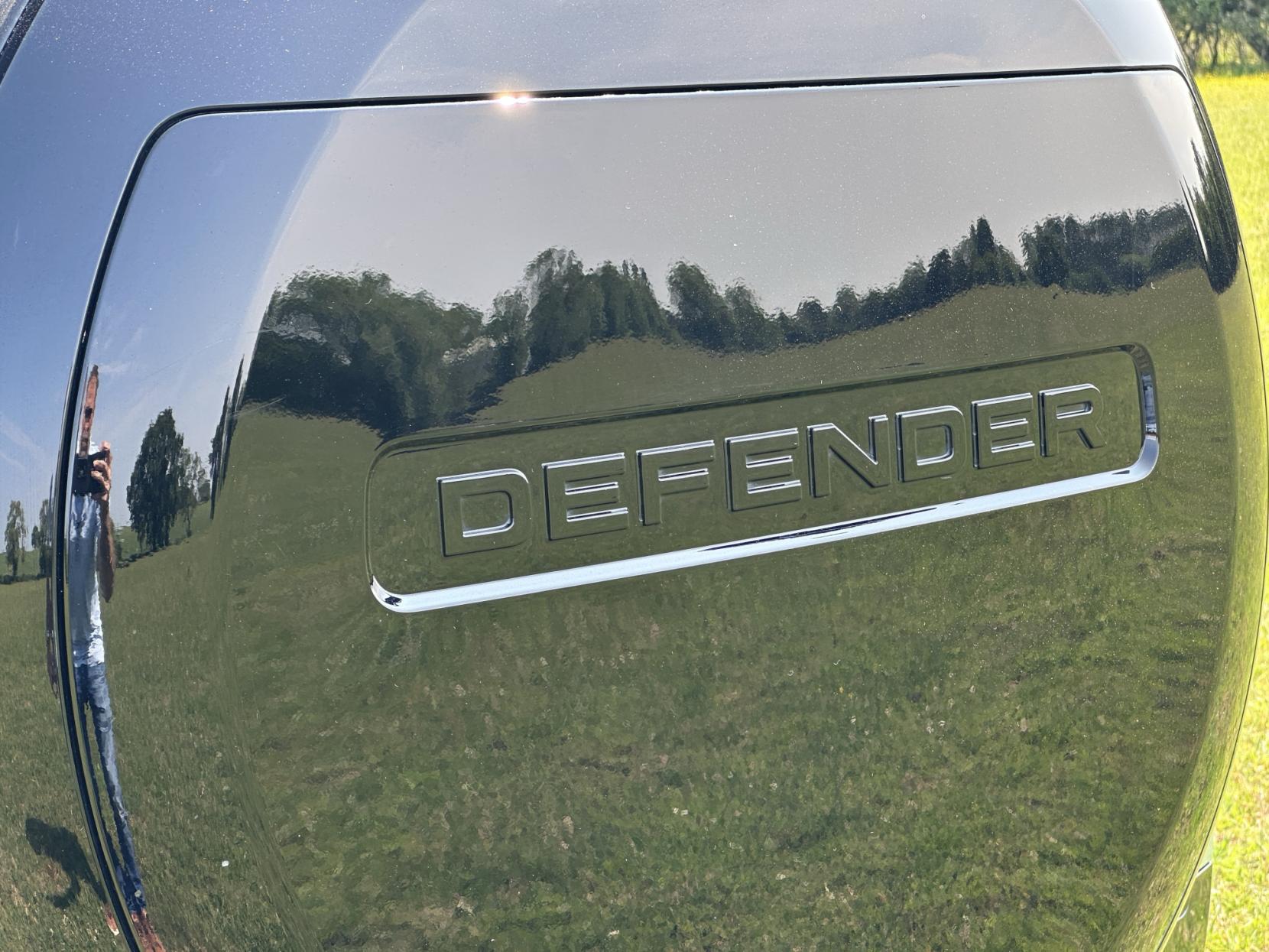 Land Rover Defender 110 3.0 D300 MHEV 75th Limited Edition SUV 5dr Diesel Auto 4WD Euro 6 (s/s) (300 ps)