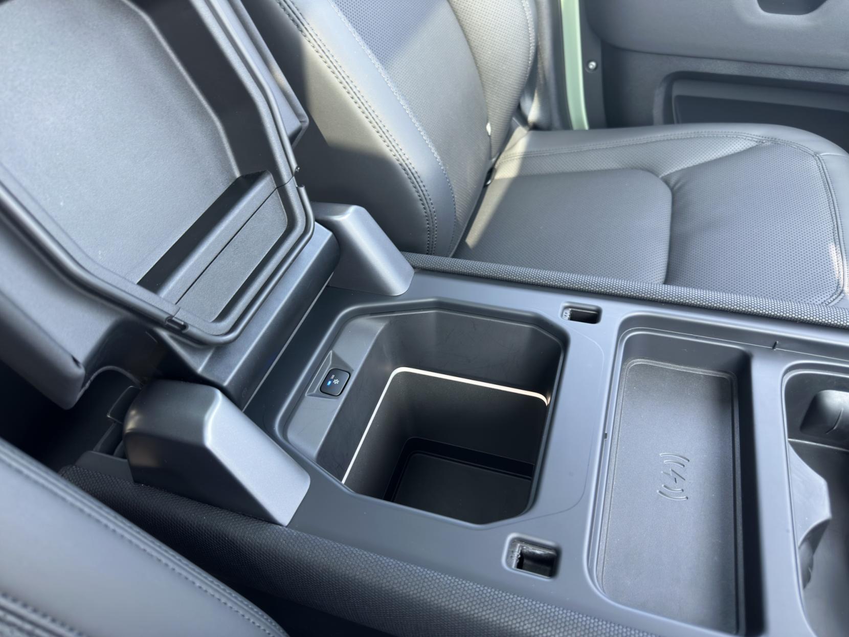 Land Rover Defender 110 3.0 D300 MHEV 75th Limited Edition SUV 5dr Diesel Auto 4WD Euro 6 (s/s) (300 ps)