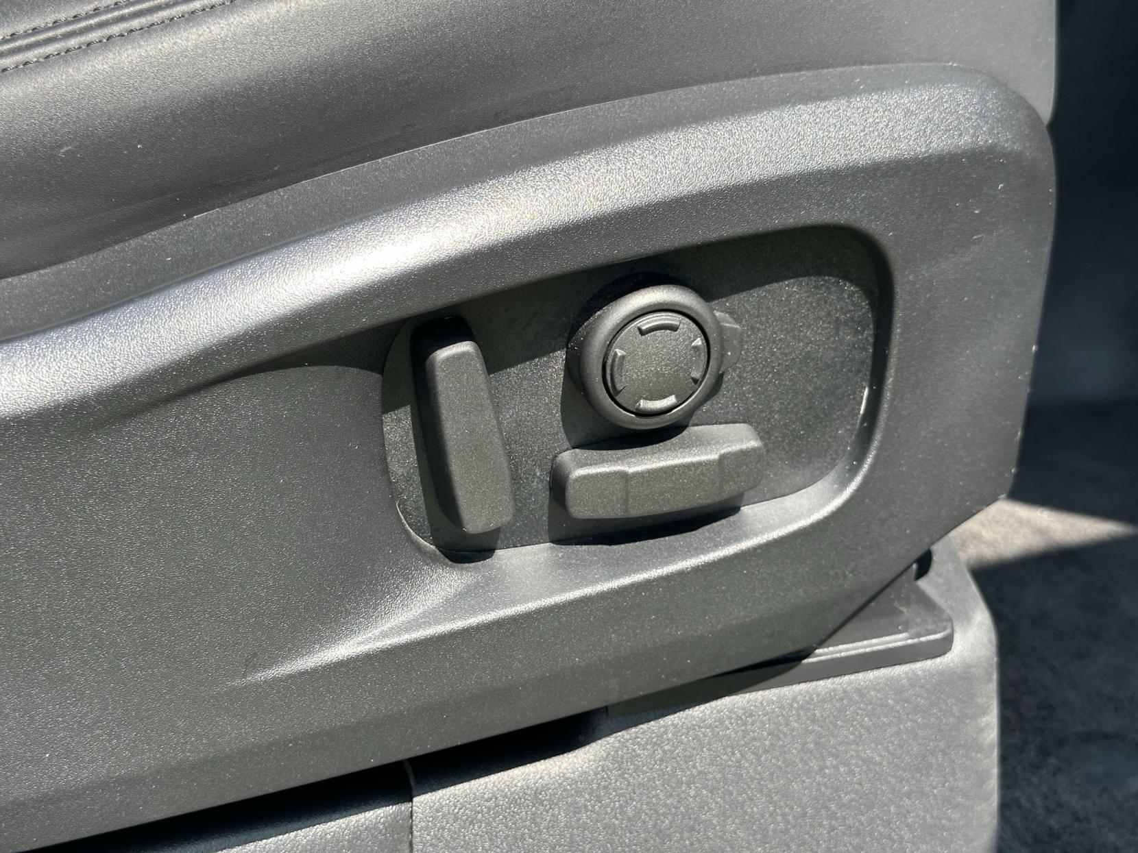 Land Rover Defender 110 3.0 D300 MHEV 75th Limited Edition SUV 5dr Diesel Auto 4WD Euro 6 (s/s) (300 ps)