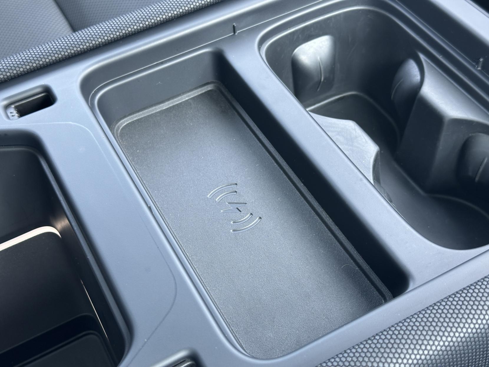 Land Rover Defender 110 3.0 D300 MHEV 75th Limited Edition SUV 5dr Diesel Auto 4WD Euro 6 (s/s) (300 ps)