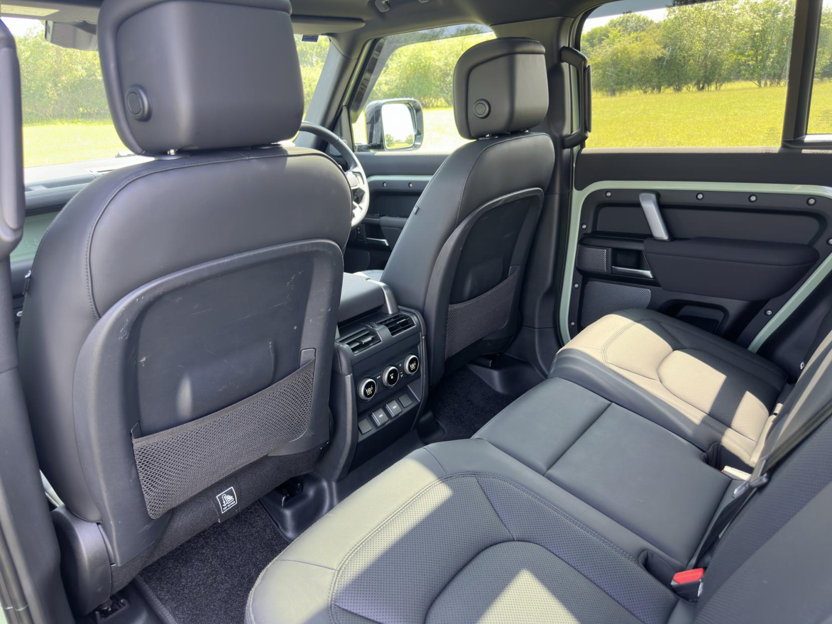 Land Rover Defender 110 3.0 D300 MHEV 75th Limited Edition SUV 5dr Diesel Auto 4WD Euro 6 (s/s) (300 ps)