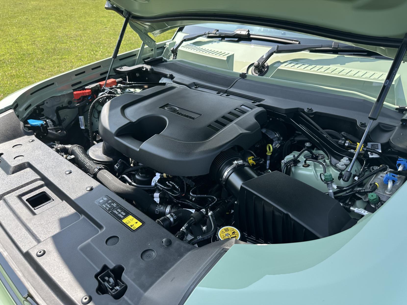 Land Rover Defender 110 3.0 D300 MHEV 75th Limited Edition SUV 5dr Diesel Auto 4WD Euro 6 (s/s) (300 ps)