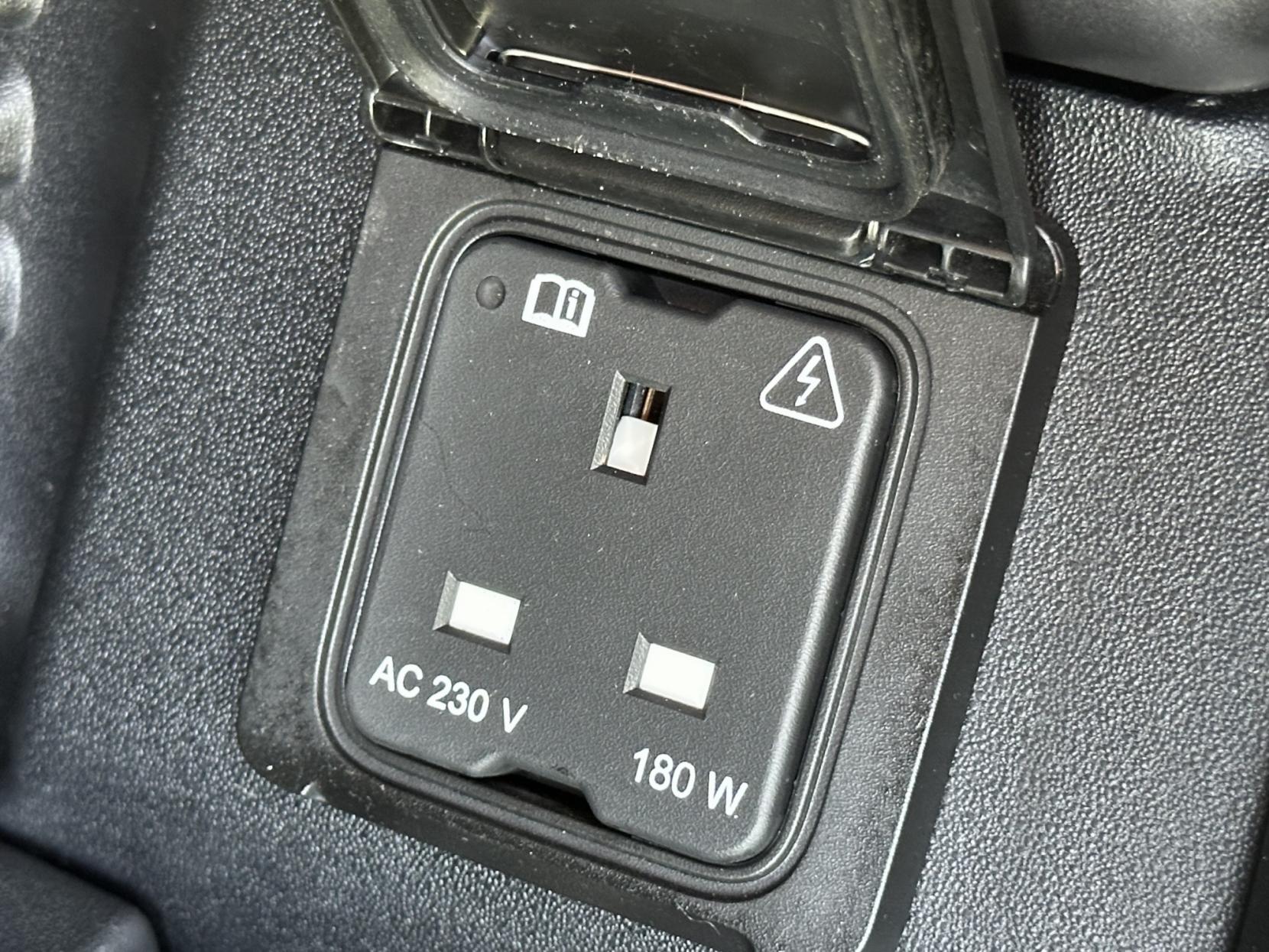 Land Rover Defender 110 3.0 D300 MHEV 75th Limited Edition SUV 5dr Diesel Auto 4WD Euro 6 (s/s) (300 ps)