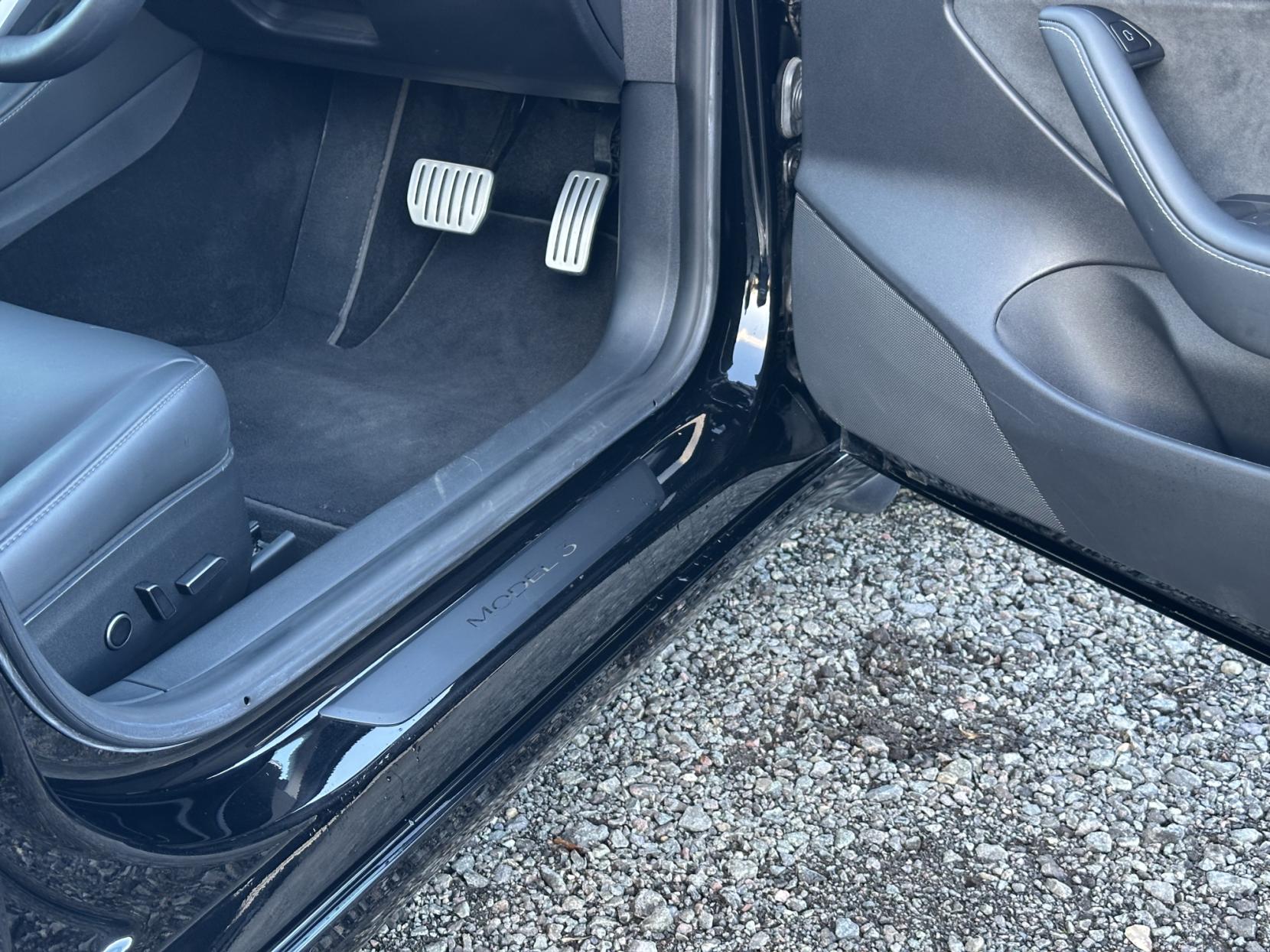 Tesla Model 3 (Dual Motor) Performance Saloon 4dr Electric Auto 4WDE (Performance Upgrade) (449 bhp)