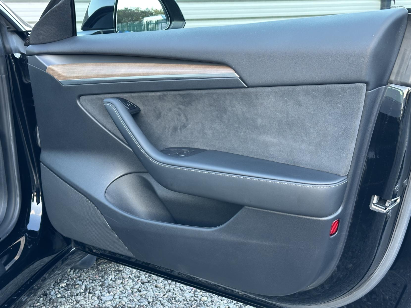 Tesla Model 3 (Dual Motor) Performance Saloon 4dr Electric Auto 4WDE (Performance Upgrade) (449 bhp)