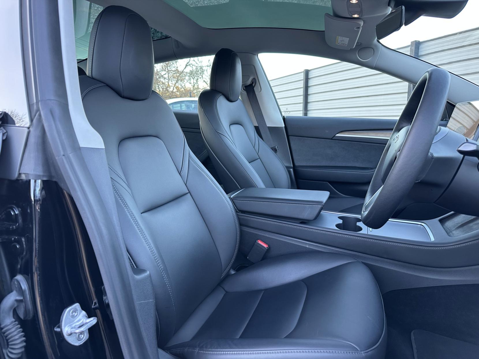 Tesla Model 3 (Dual Motor) Performance Saloon 4dr Electric Auto 4WDE (Performance Upgrade) (449 bhp)