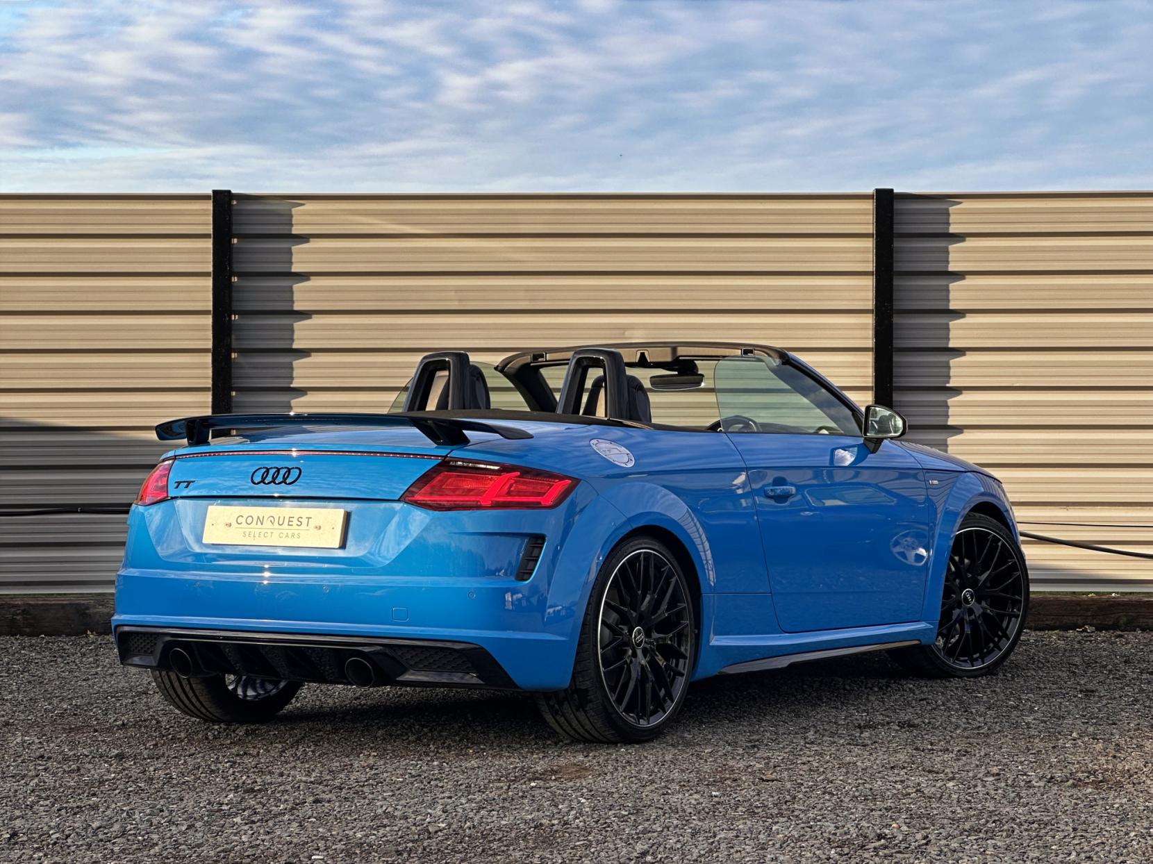 Audi TT 2.0 TFSI 40 Black Edition Roadster 2dr Petrol S Tronic Euro 6 (s/s) (197 ps)