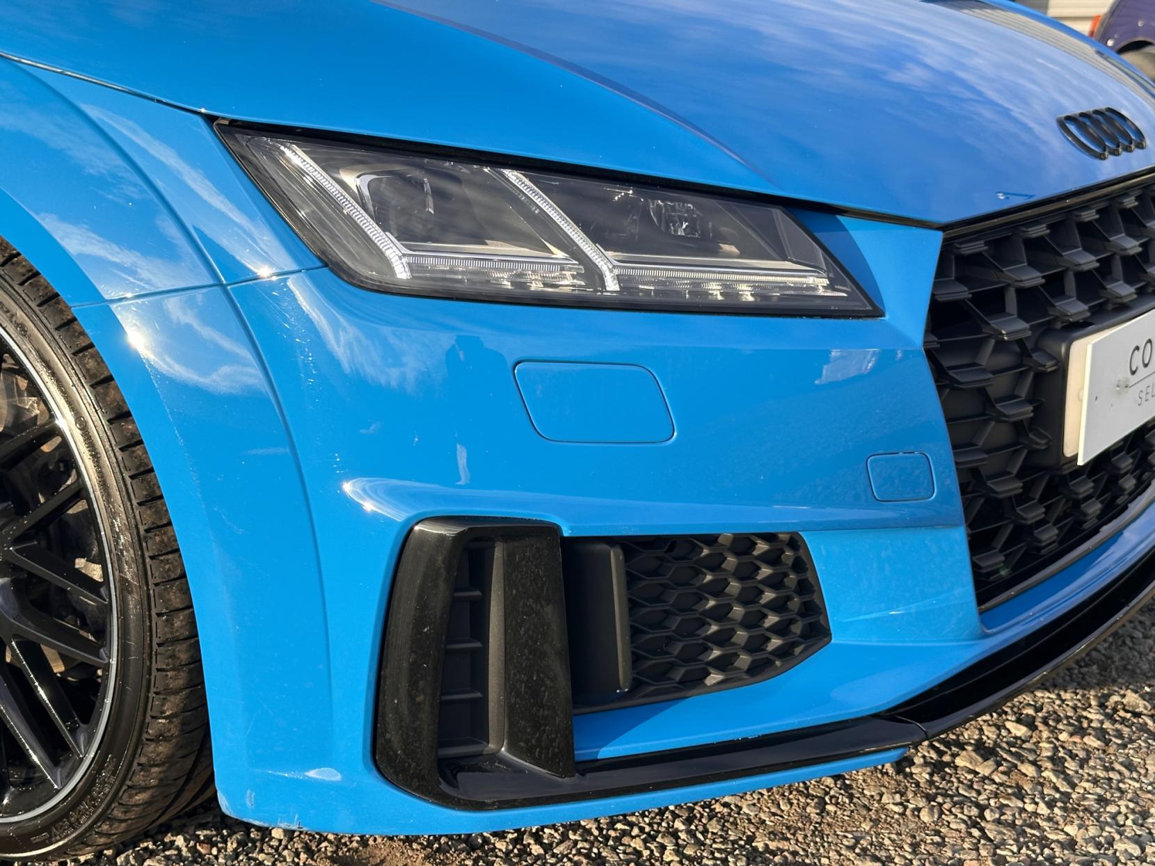 Audi TT 2.0 TFSI 40 Black Edition Roadster 2dr Petrol S Tronic Euro 6 (s/s) (197 ps)