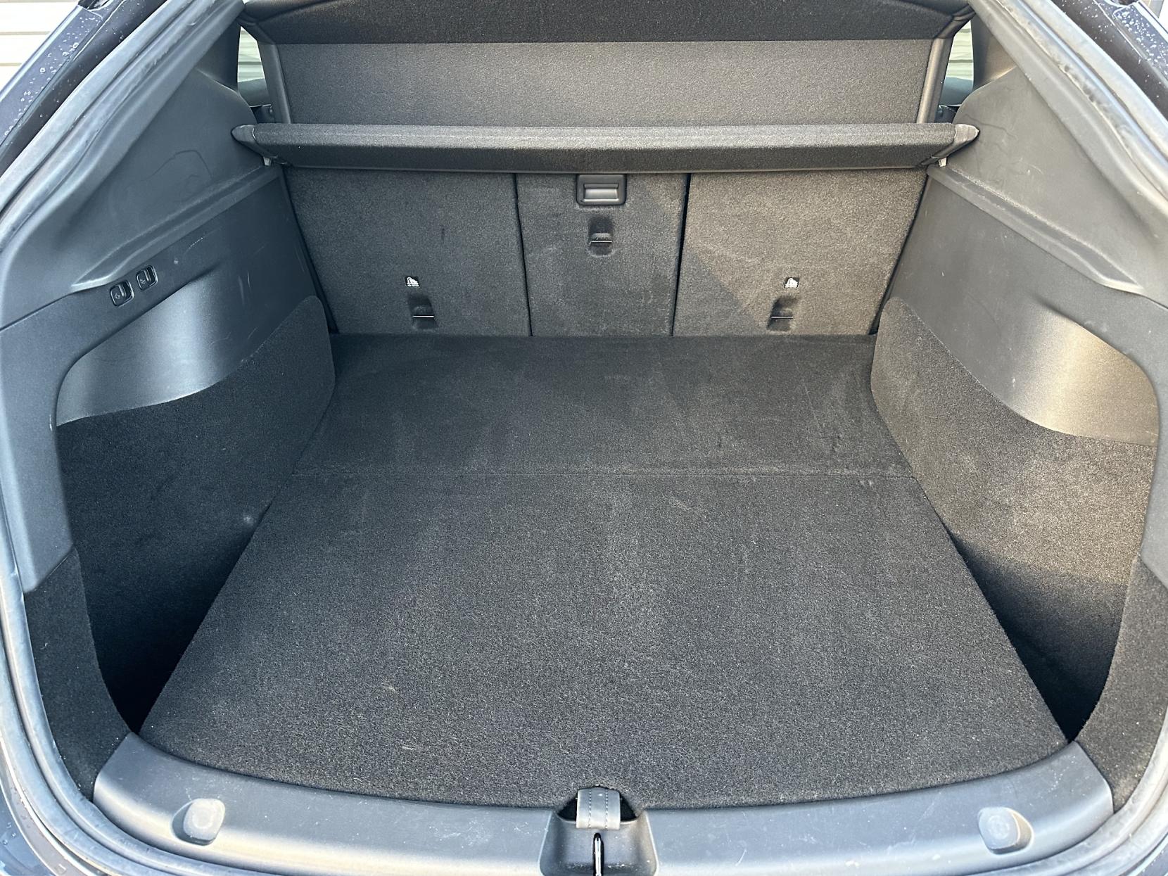 Tesla Model Y (Dual Motor) Long Range SUV 5dr Electric Auto 4WDE (384 bhp)