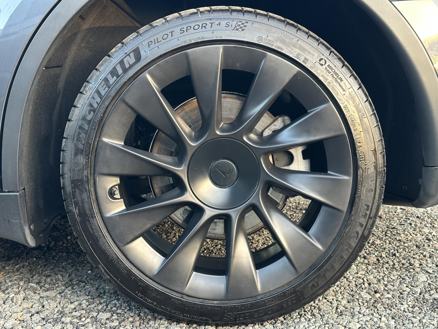 Tesla Model Y (Dual Motor) Long Range SUV 5dr Electric Auto 4WDE (384 bhp)