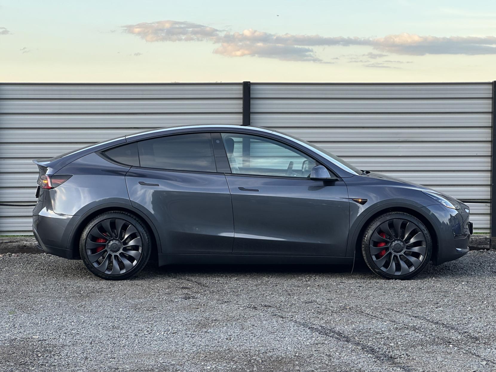 Tesla Model Y (Dual Motor) Performance SUV 5dr Electric Auto 4WDE (426 bhp)