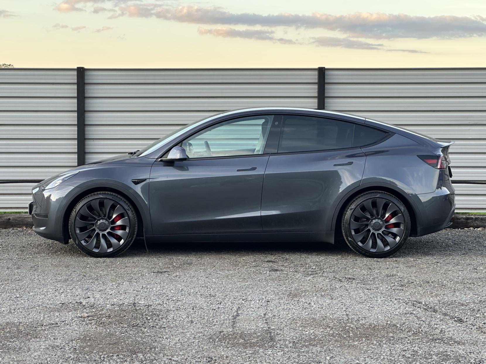Tesla Model Y (Dual Motor) Performance SUV 5dr Electric Auto 4WDE (426 bhp)