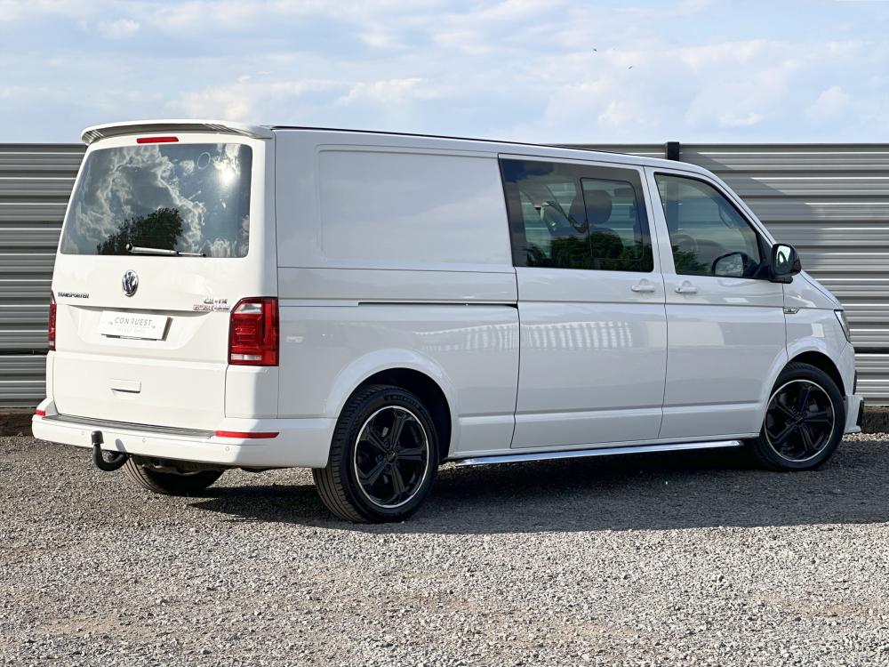 Volkswagen Transporter Sportline 2.0 BiTDI T32 BlueMotion Tech Sportline Crew Van 5dr Diesel DSG Euro 6 (s/s) (204 ps)