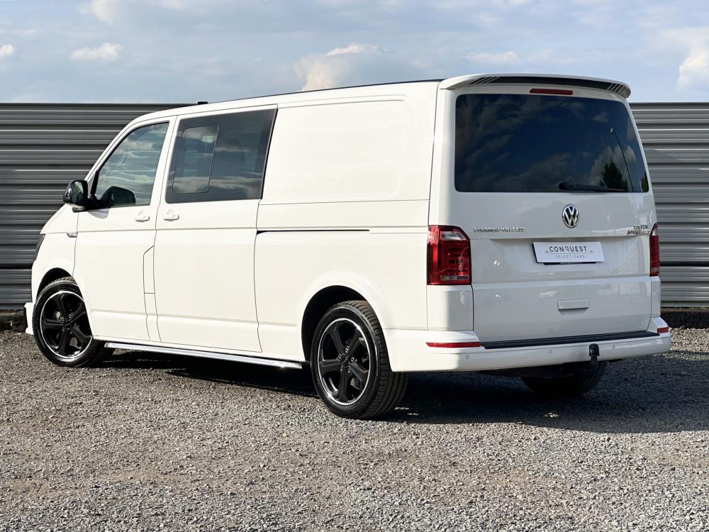 Volkswagen Transporter Sportline 2.0 BiTDI T32 BlueMotion Tech Sportline Crew Van 5dr Diesel DSG Euro 6 (s/s) (204 ps)