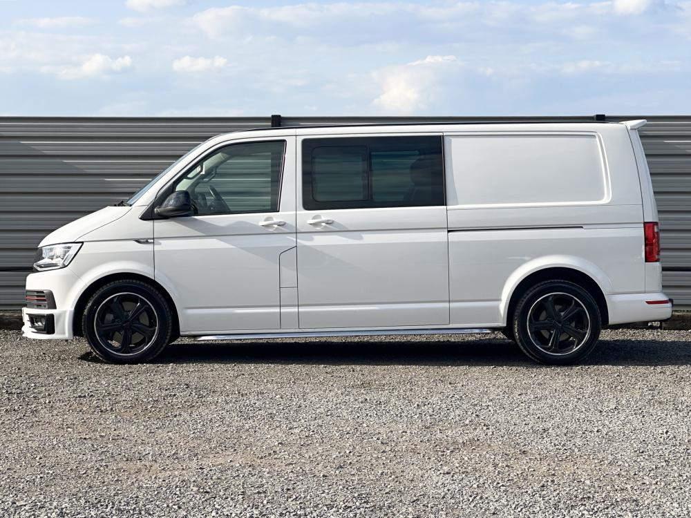 Volkswagen Transporter Sportline 2.0 BiTDI T32 BlueMotion Tech Sportline Crew Van 5dr Diesel DSG Euro 6 (s/s) (204 ps)