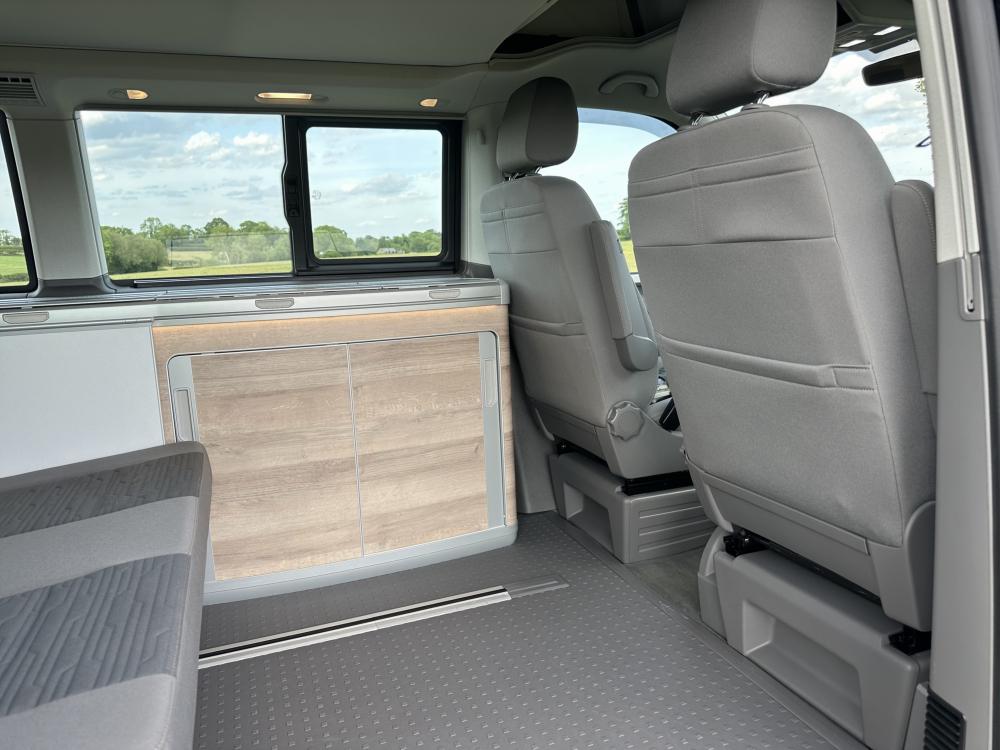 Volkswagen California 2.0 TDI Surf Camper 4dr Diesel DSG Euro 6 (s/s) (150 ps)