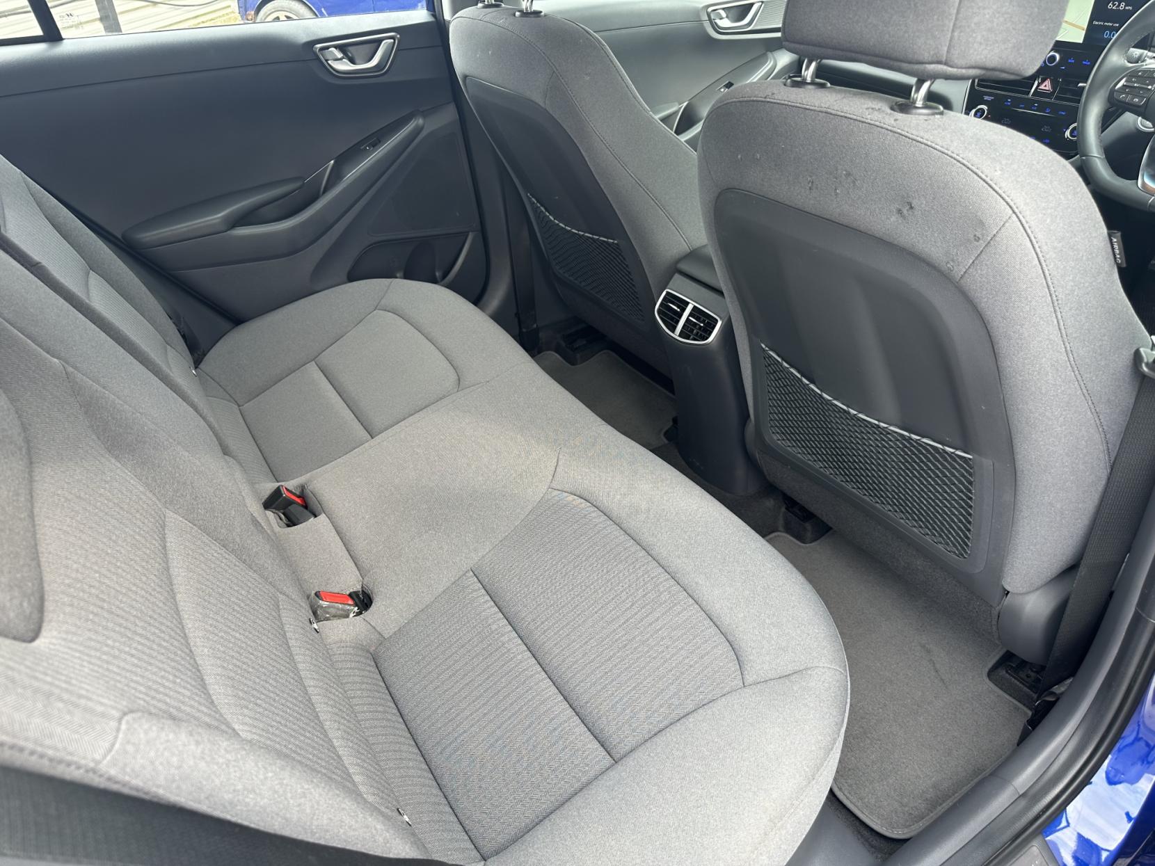 Hyundai IONIQ 1.6 h-GDi Premium Hatchback 5dr Petrol Hybrid DCT Euro 6 (s/s) (141 ps)