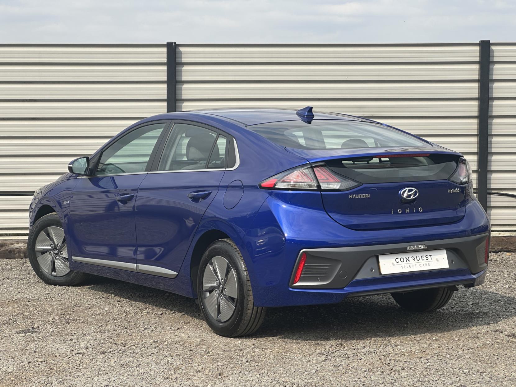 Hyundai IONIQ 1.6 h-GDi Premium Hatchback 5dr Petrol Hybrid DCT Euro 6 (s/s) (141 ps)