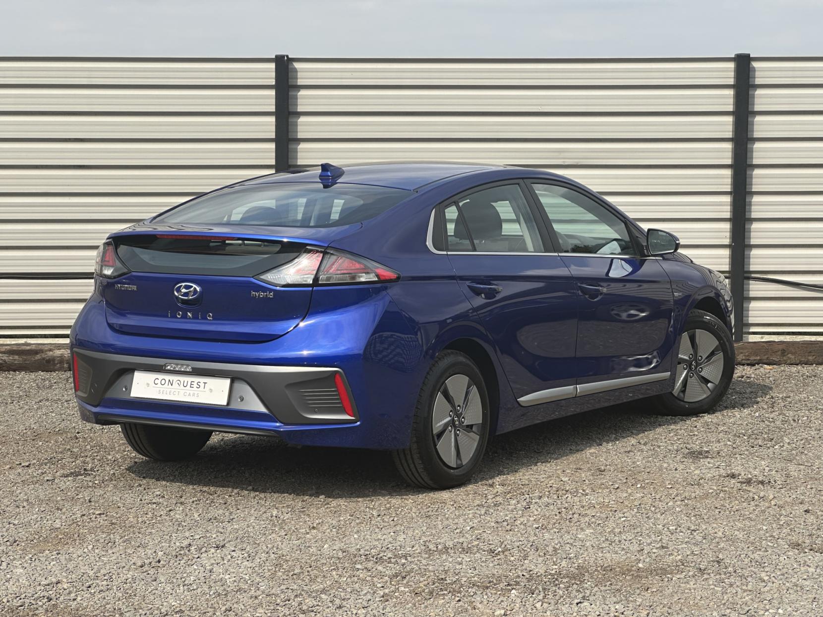 Hyundai IONIQ 1.6 h-GDi Premium Hatchback 5dr Petrol Hybrid DCT Euro 6 (s/s) (141 ps)