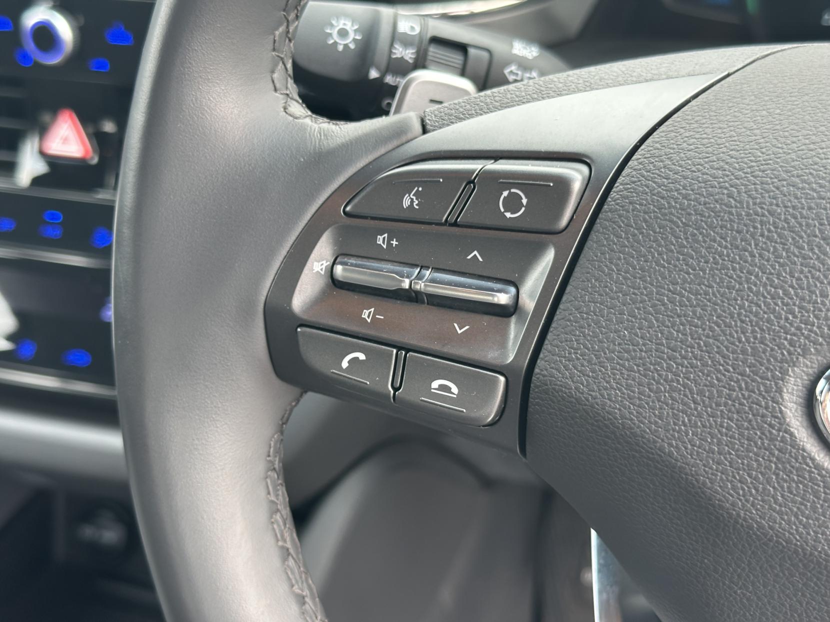 Hyundai IONIQ 1.6 h-GDi Premium Hatchback 5dr Petrol Hybrid DCT Euro 6 (s/s) (141 ps)