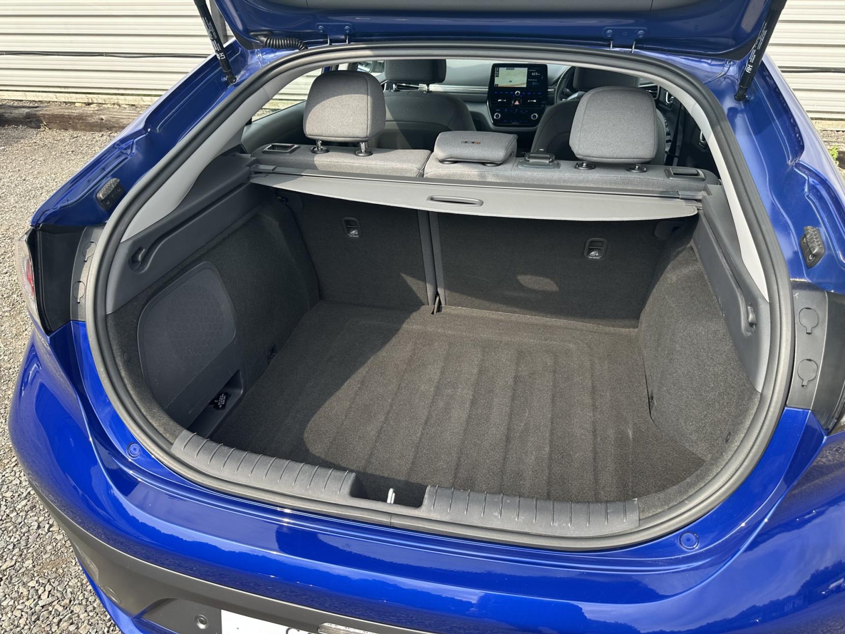 Hyundai IONIQ 1.6 h-GDi Premium Hatchback 5dr Petrol Hybrid DCT Euro 6 (s/s) (141 ps)